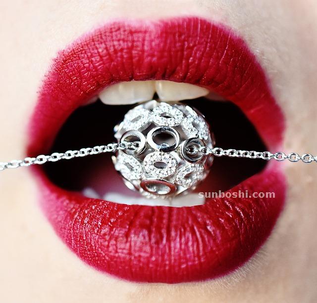 夢見掉門牙-磕掉門牙-拔掉門牙-自己掉門牙-孕婦掉門牙