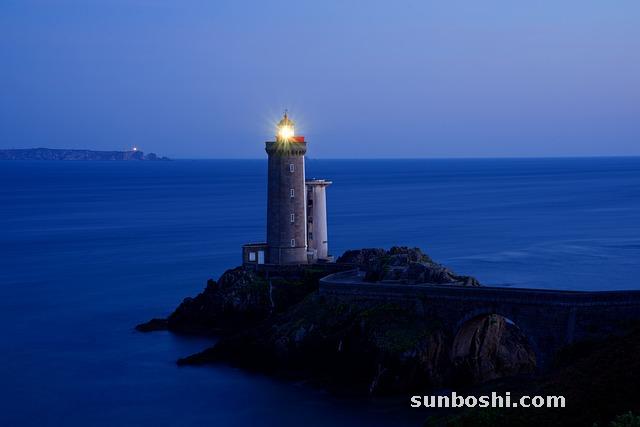 小米功效與作用及禁忌癥-小米米湯的功效與作用-小米和南瓜功效與作用