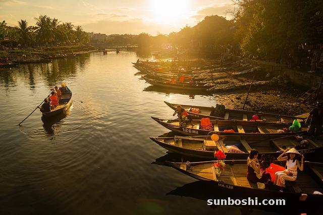 夢境解析夢見江-江水-江邊-大江-江豆-大江大河-江豚-渡江