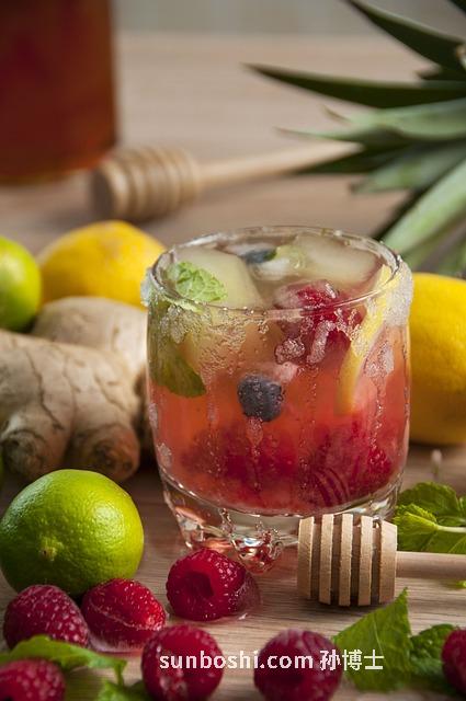 生姜水的功效與作用-喝生姜水-生姜水泡腳-冰糖生姜水-生姜水洗頭