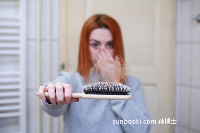 夢見頭發禿-夢見自己頭發禿了-夢見別人頭發禿了