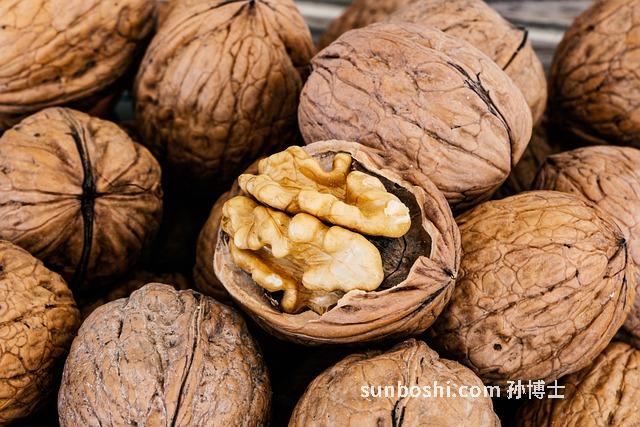 核桃外殼的功效與作用-核桃外殼煮雞蛋功效與作用